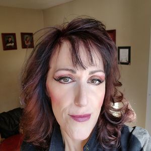 Meet your Posher, Cara